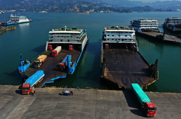 ����ȫ��ó�׵Ĳ��Ϸ�չ�����ּ�װ�������Ҳ��������